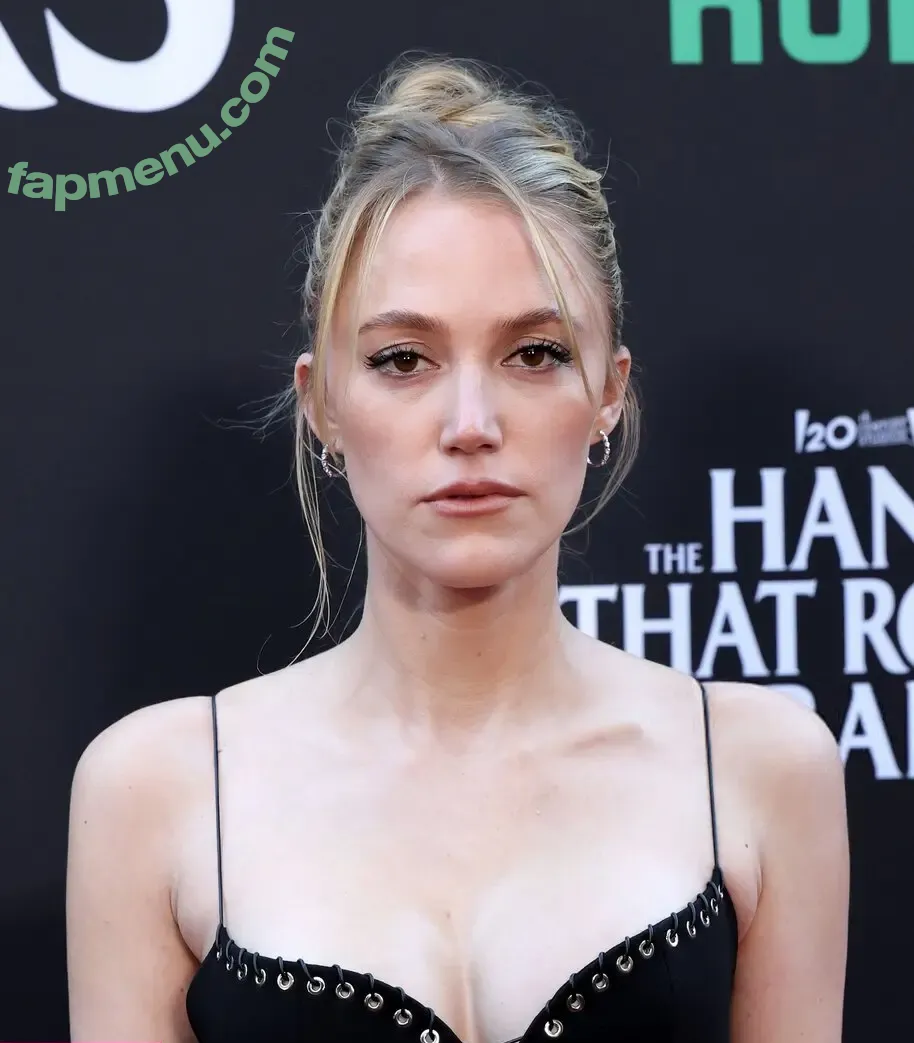 Maika Monroe nude photo #0389 (maikamonroe)