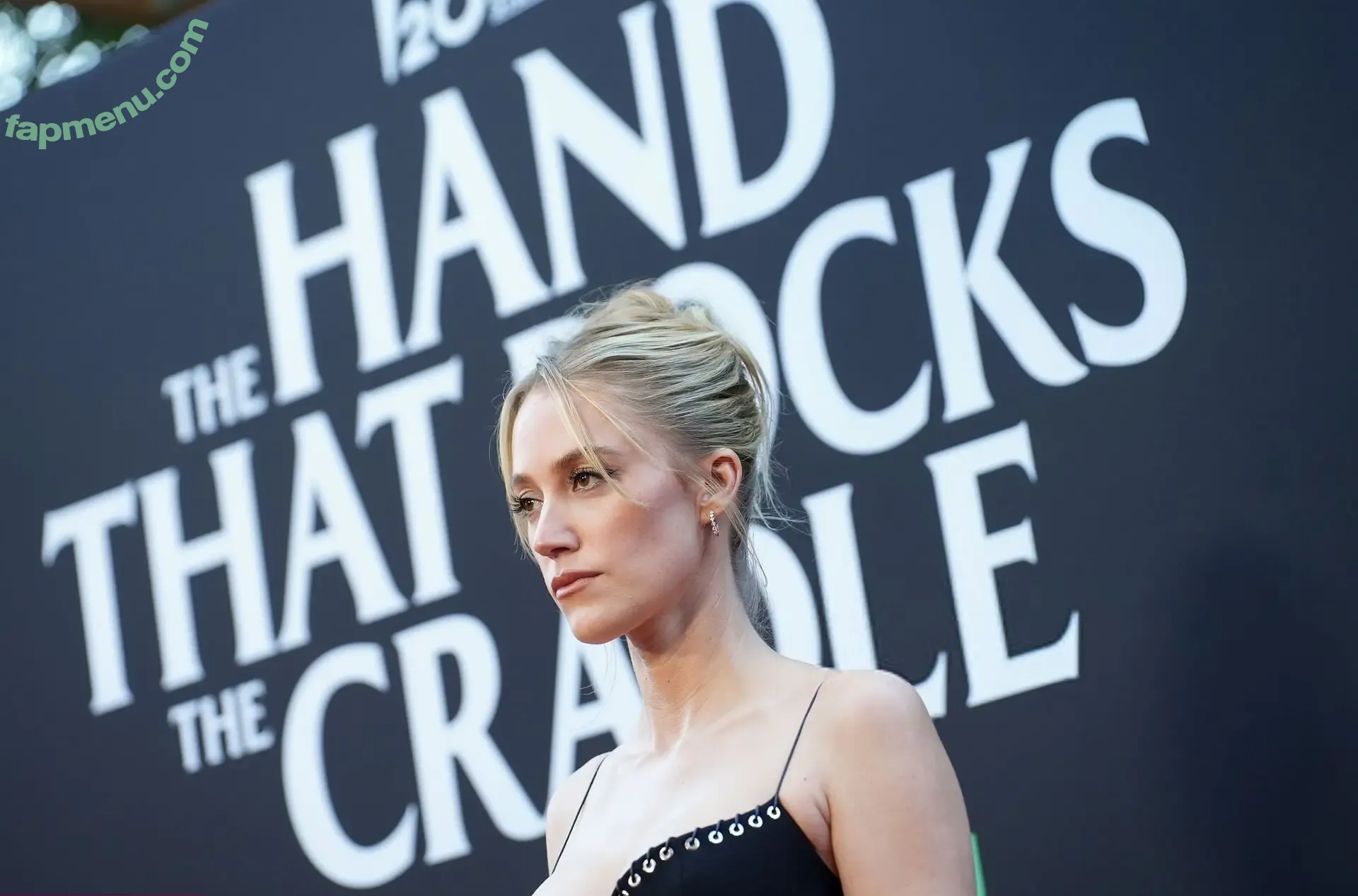 Maika Monroe nude photo #0393 (maikamonroe)