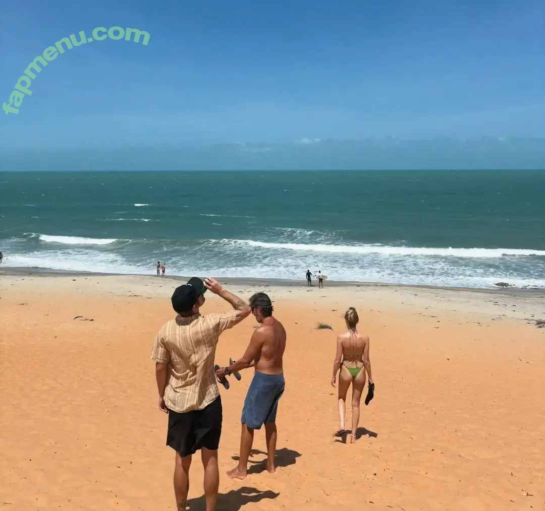 Maika Monroe nude photo #0457 (maikamonroe)