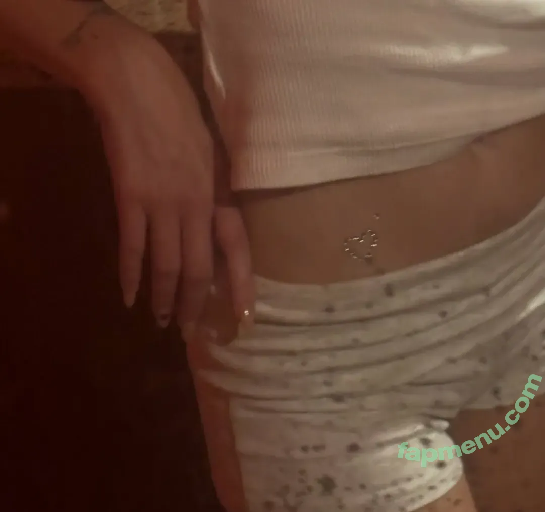 Maika Monroe nude photo #0458 (maikamonroe)