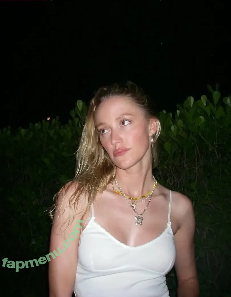 Maika Monroe nude photo #0470 (maikamonroe)