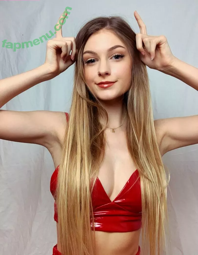 maikeelenna nude photo #0173 (maiku / skyress_vip)