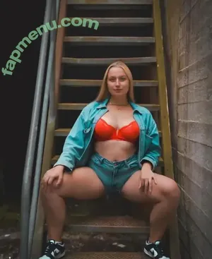  nude photo #0002