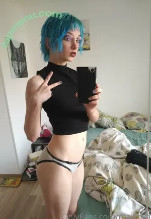  nude photo #0005