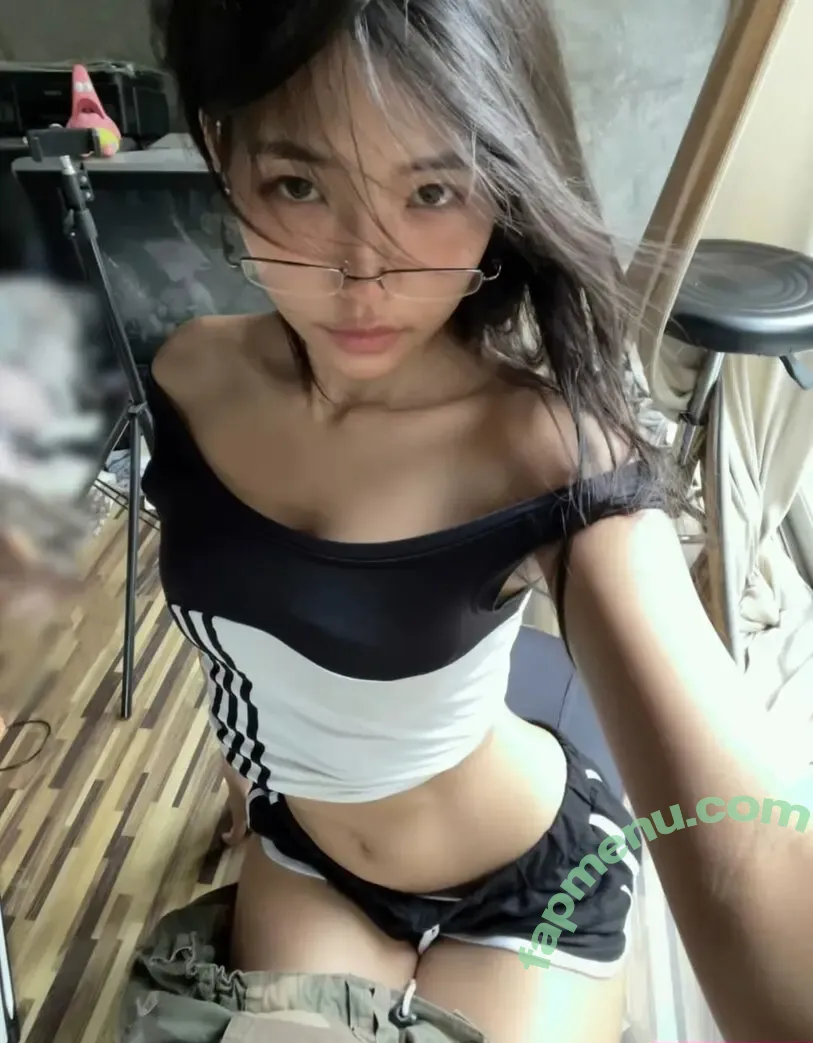 Maimiko nude photo #0022 (maikothewitch / maimikoo / maimikoz)
