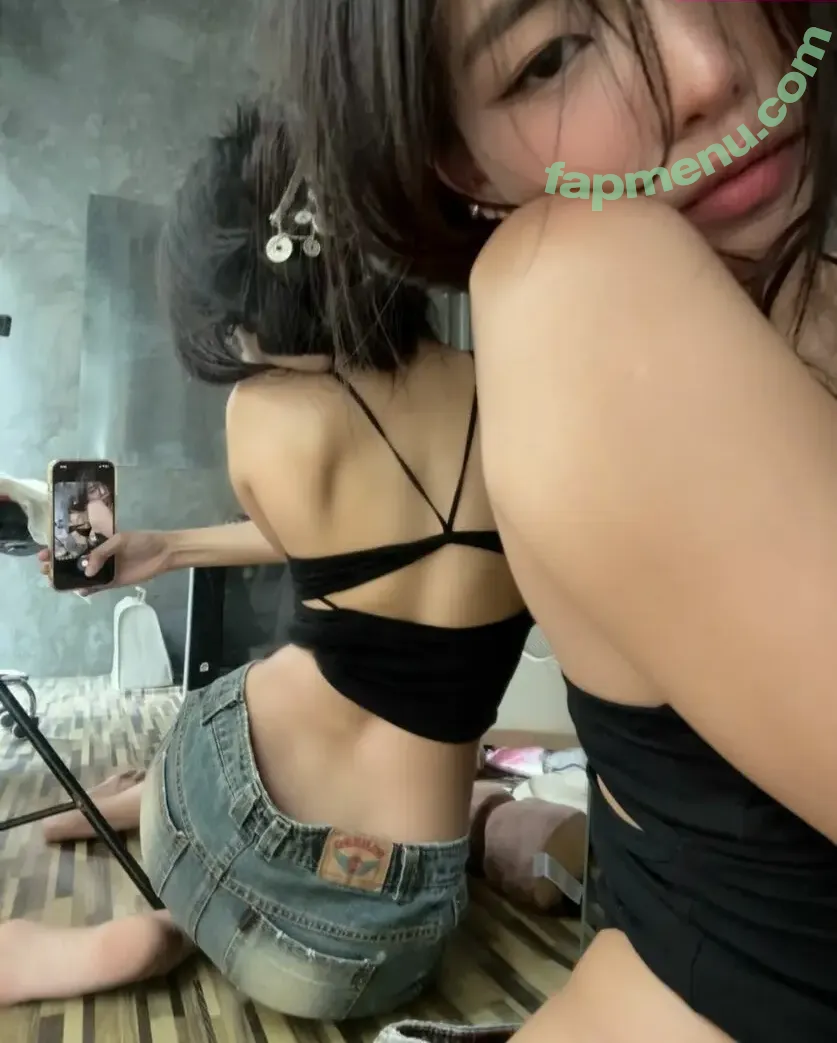 Maimiko nude photo #0030 (maikothewitch / maimikoo / maimikoz)