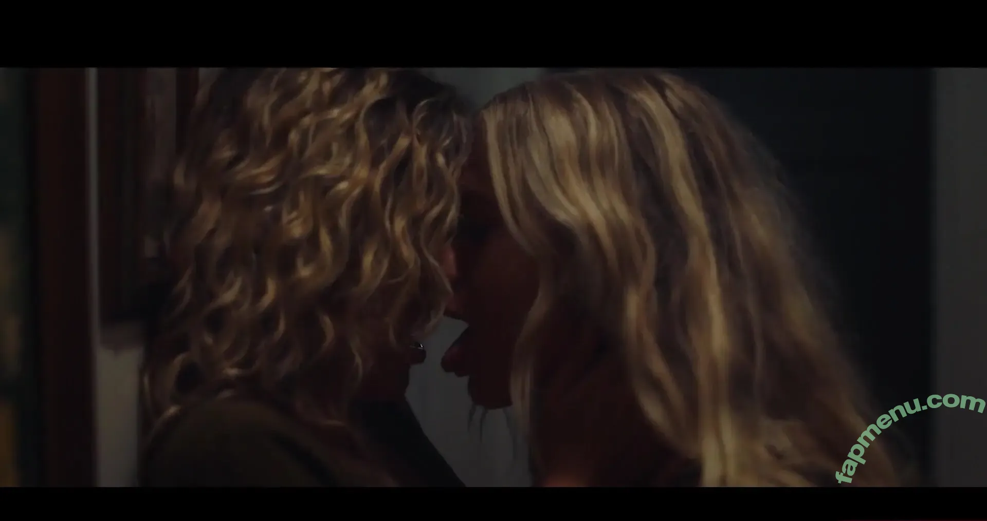 Mainstream голая photo #0028 (Cult and Sleaze Movie Scenes)