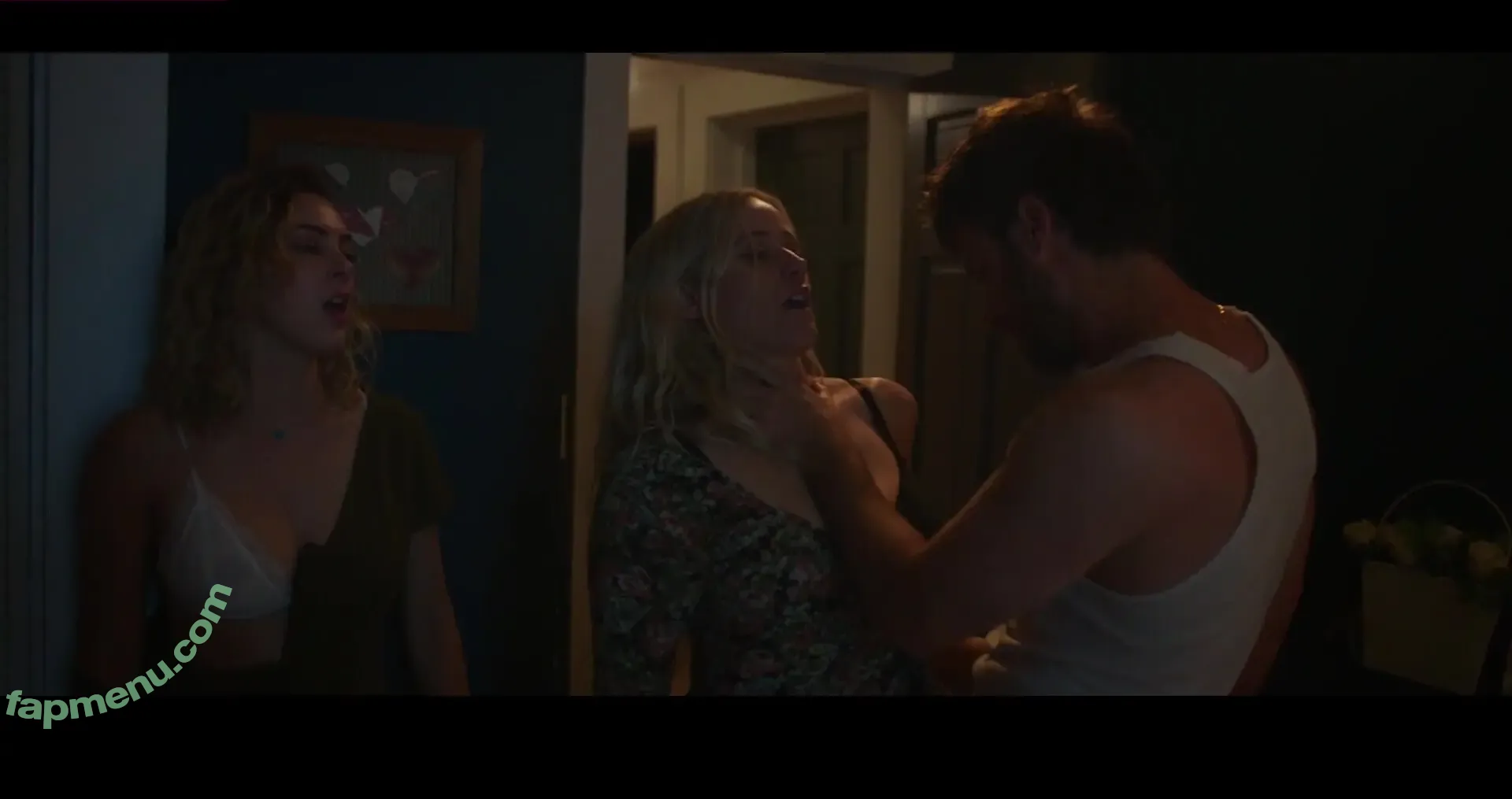Mainstream голая photo #0029 (Cult and Sleaze Movie Scenes)