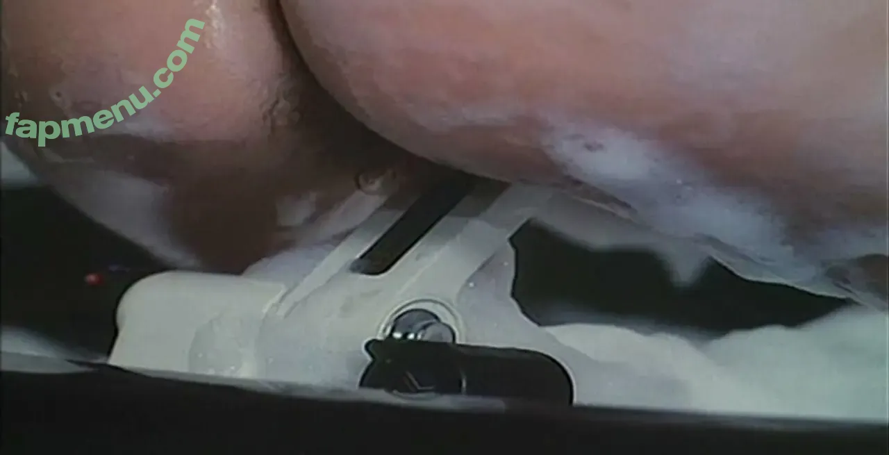 Mainstream голая photo #0033 (Cult and Sleaze Movie Scenes)