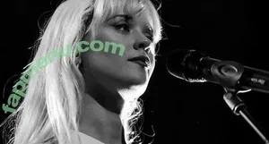 Maisie Peters / maisiehpeters nude photo #0329