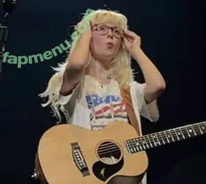 Maisie Peters / maisiehpeters nude photo #0342