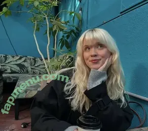 Maisie Peters / maisiehpeters nude photo #0357