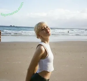 Maisie Peters / maisiehpeters nude photo #0374