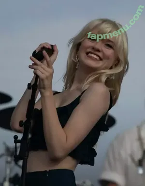 Maisie Peters / maisiehpeters nude photo #0384