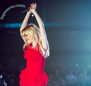 Maisie Peters / maisiehpeters nude photo #0397