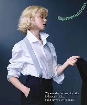 Maisie Peters / maisiehpeters nude photo #0437