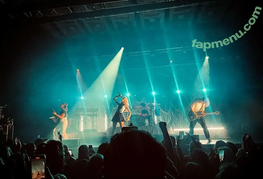 Maisie Peters nude photo #0311 (maisiehpeters)