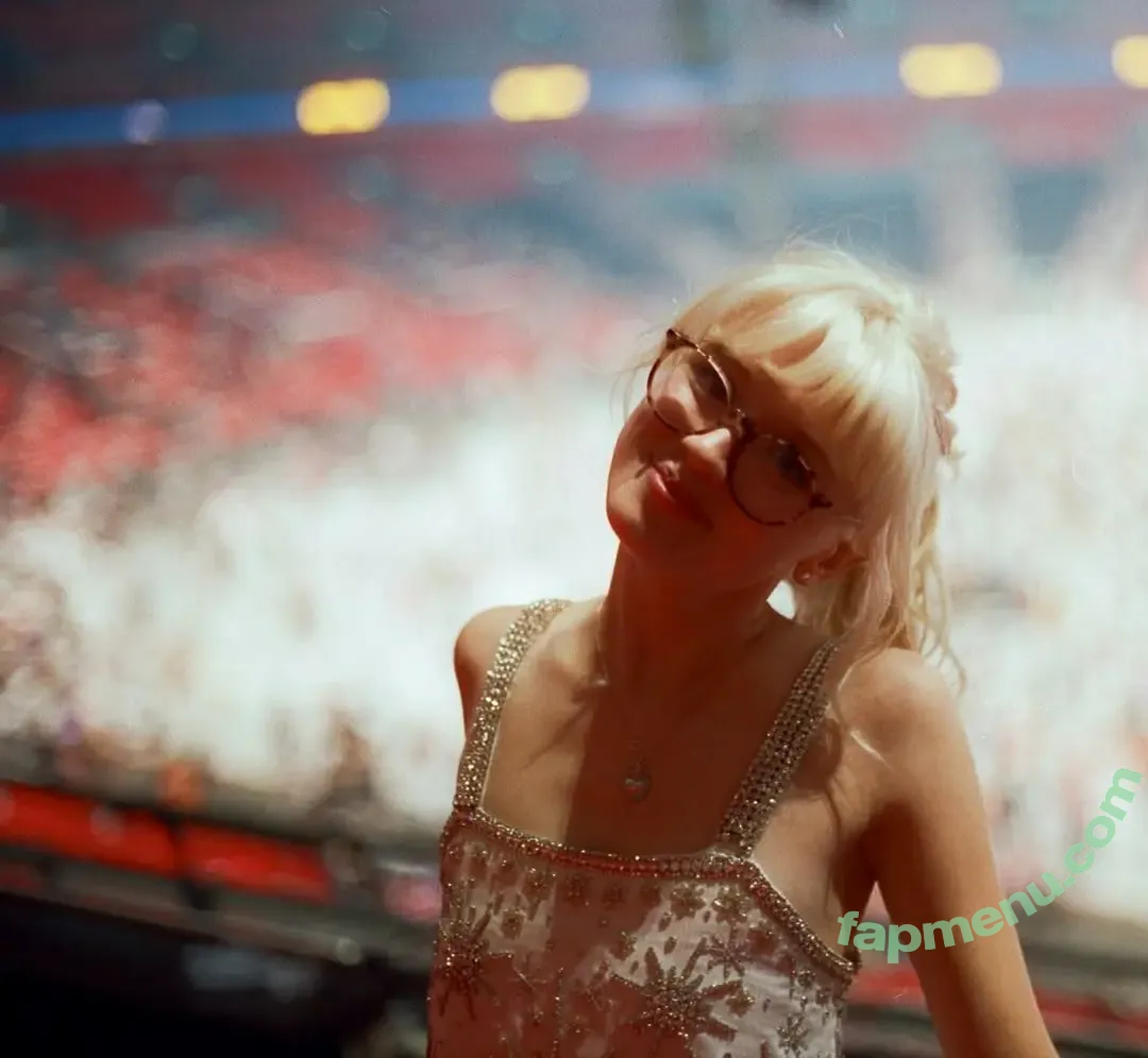 Maisie Peters nude photo #0314 (maisiehpeters)