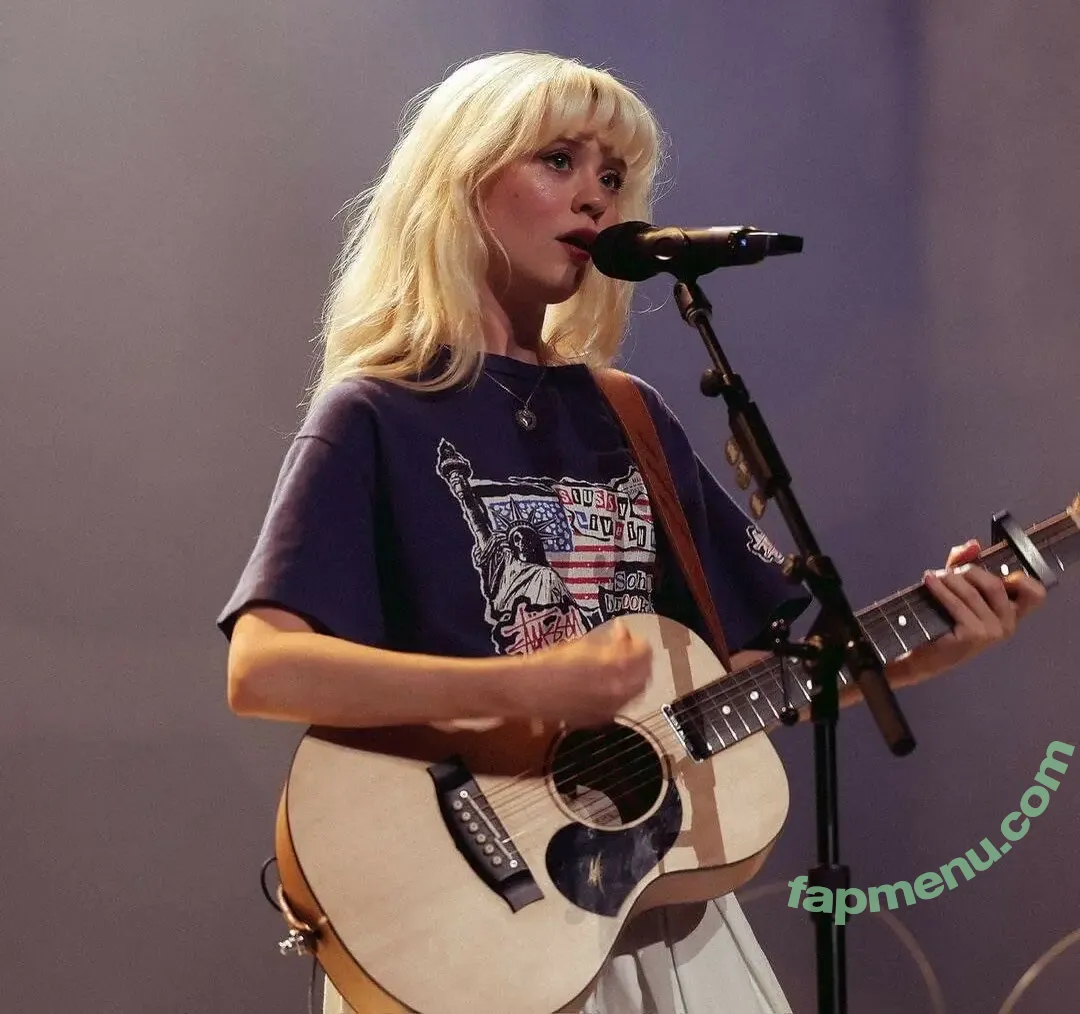 Maisie Peters nude photo #0346 (maisiehpeters)