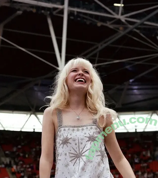 Maisie Peters nude photo #0347 (maisiehpeters)