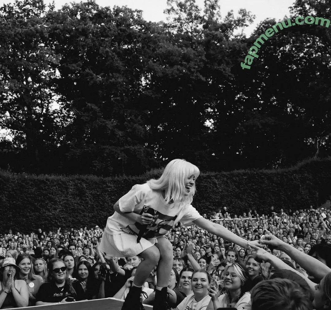 Maisie Peters nude photo #0349 (maisiehpeters)