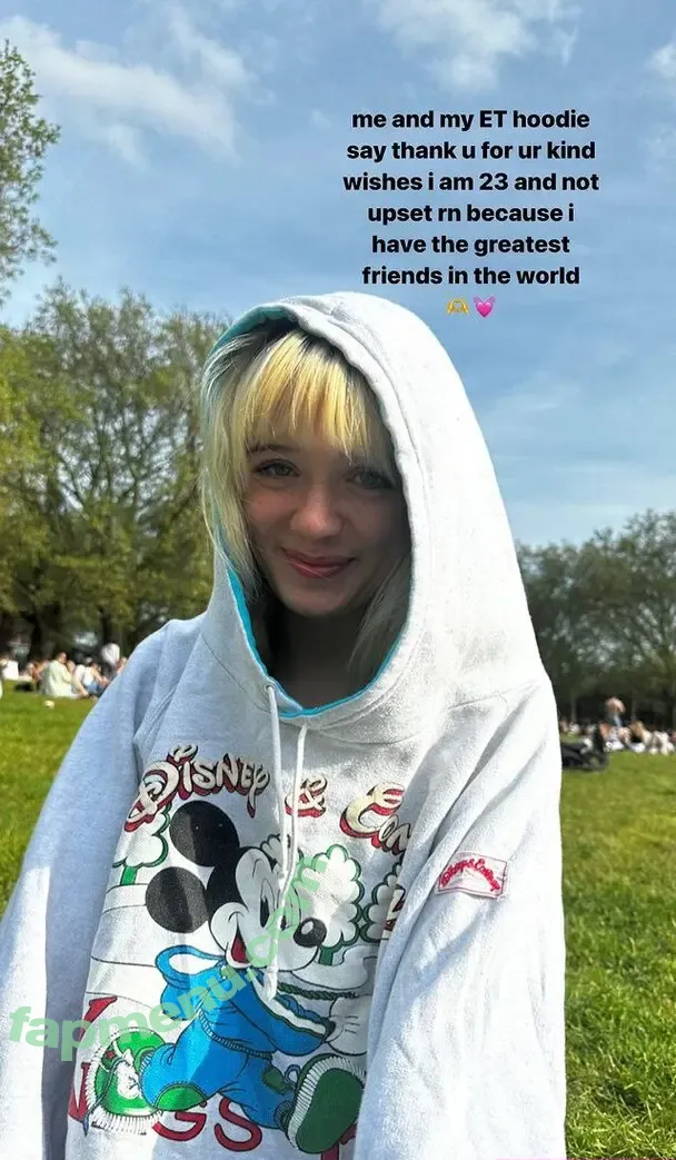 Maisie Peters nude photo #0361 (maisiehpeters)