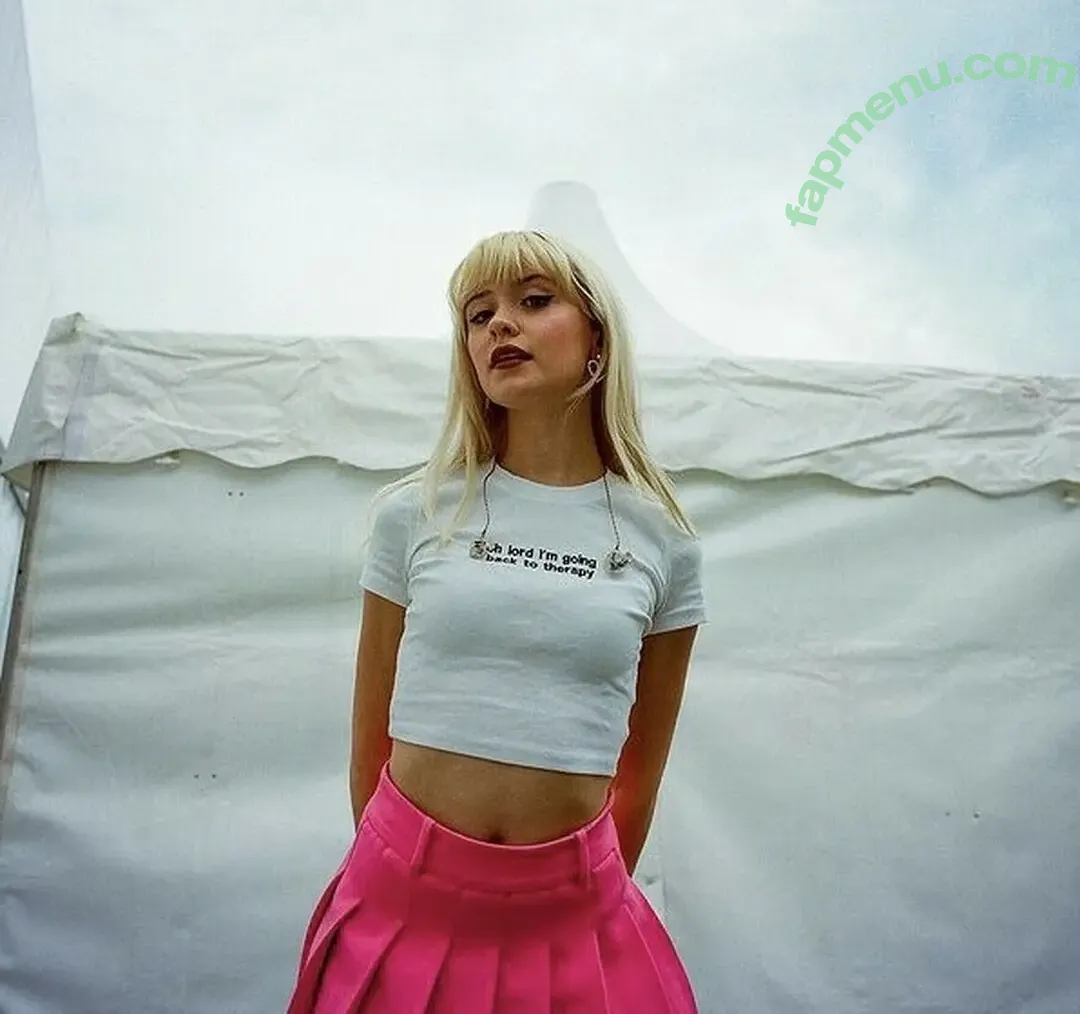 Maisie Peters nude photo #0364 (maisiehpeters)