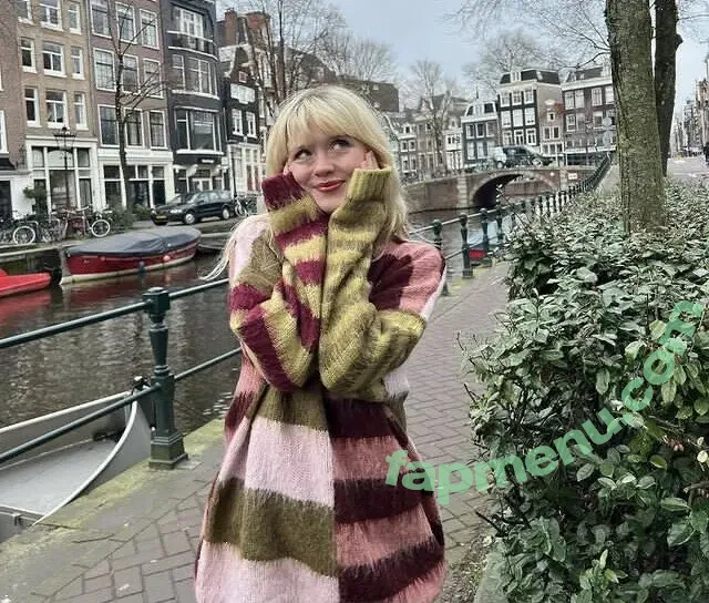 Maisie Peters nude photo #0371 (maisiehpeters)