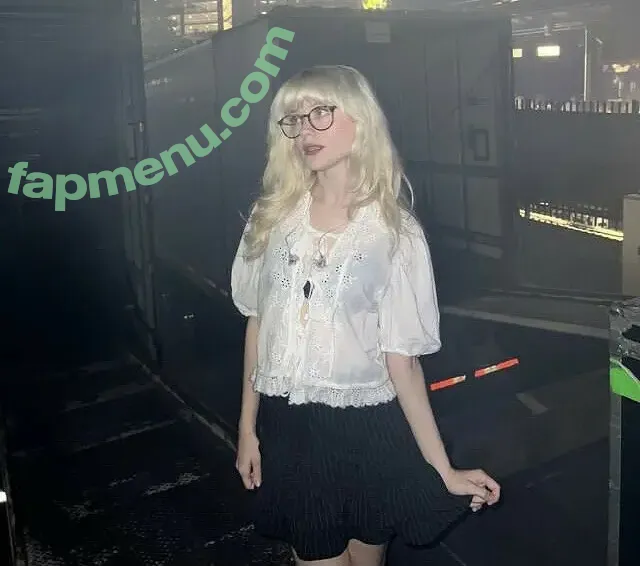 Maisie Peters nude photo #0381 (maisiehpeters)