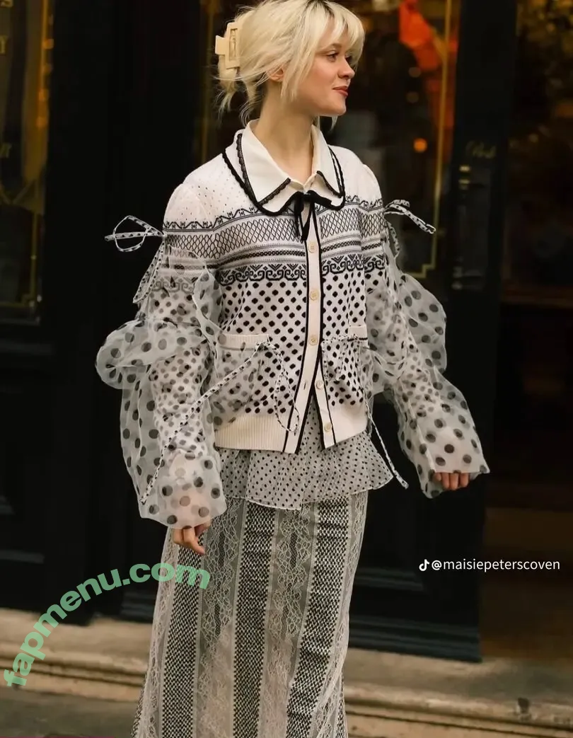 Maisie Peters nude photo #0386 (maisiehpeters)