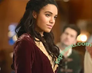 Maisie Richardson-Sellers / maisiersellers nude photo #0035