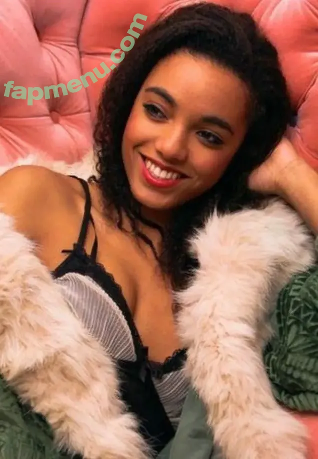 Maisie Richardson-Sellers nude photo #0021 (maisiersellers)