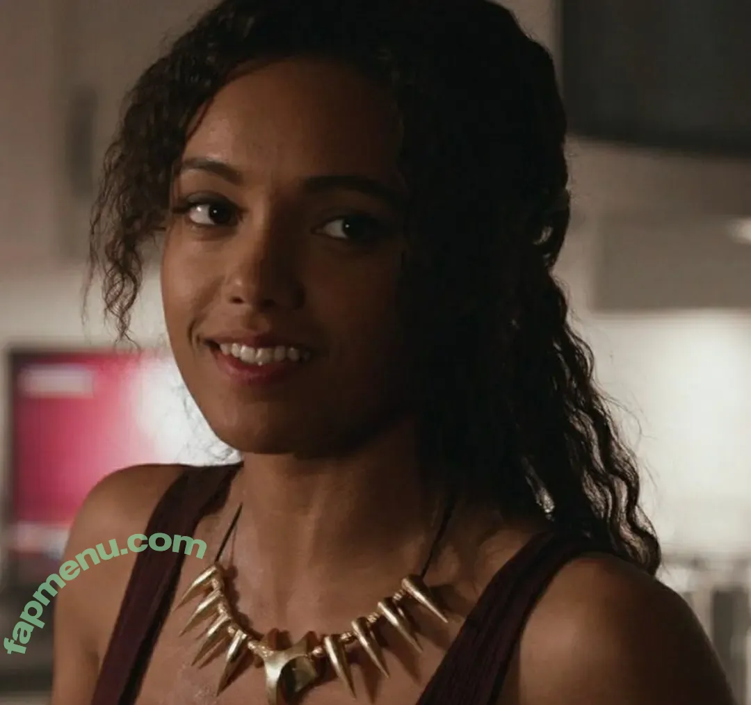 Maisie Richardson-Sellers nude photo #0039 (maisiersellers)