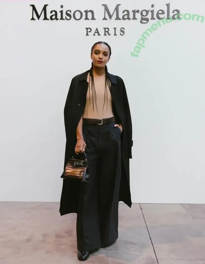 Maisie Richardson-Sellers nude photo #0040 (maisiersellers)