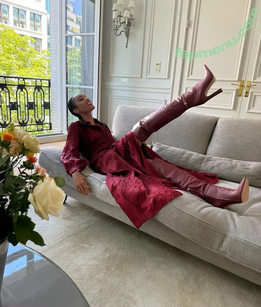 Maisie Richardson-Sellers nude photo #0041 (maisiersellers)