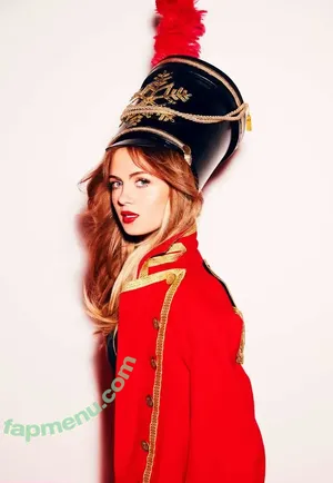 Maisie Smith / maisiesmithofficial nude photo #0061