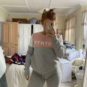 Maisie Smith / maisiesmithofficial nude photo #0243