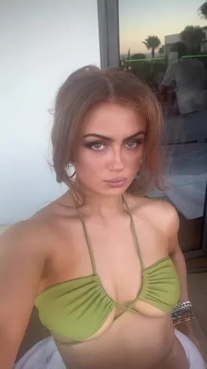 Maisie Smith / maisiesmithofficial nude photo #0300