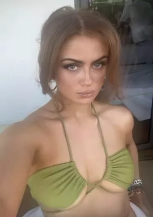 Maisie Smith / maisiesmithofficial nude photo #0377