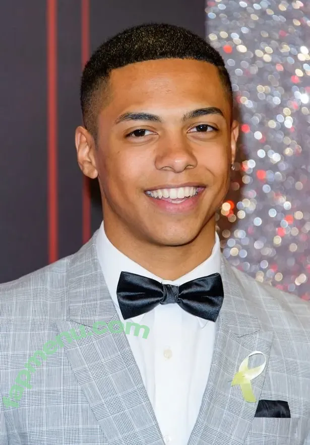 Maisie Smith nude photo #0003 (maisiesmithofficial)