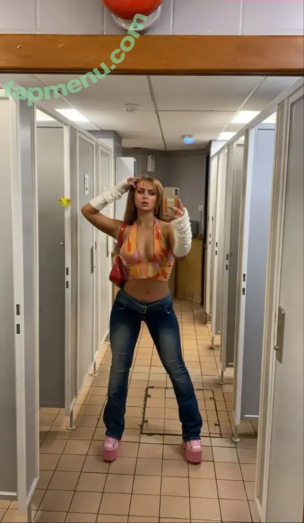 Maisie Smith nude photo #0025 (maisiesmithofficial)