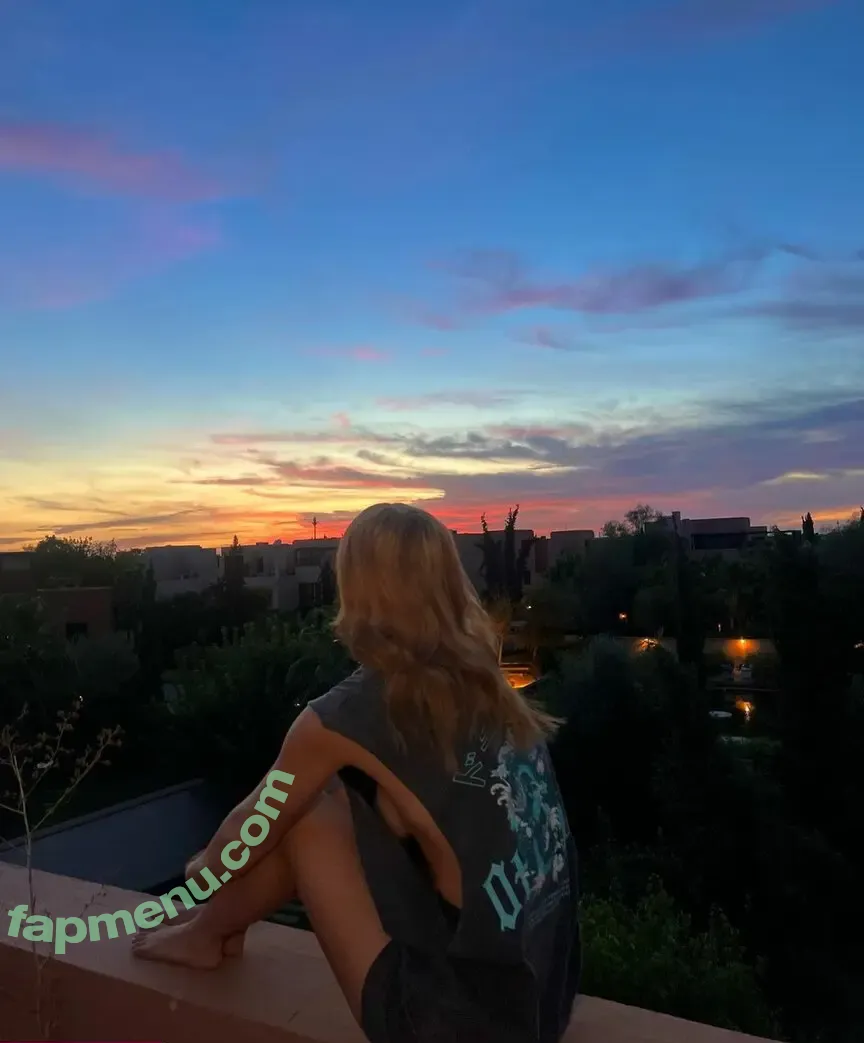 Maisie Smith nude photo #0608 (maisiesmithofficial)