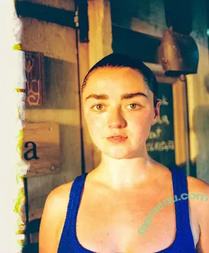 Maisie Williams / Maisie_Williams nude photo #0045