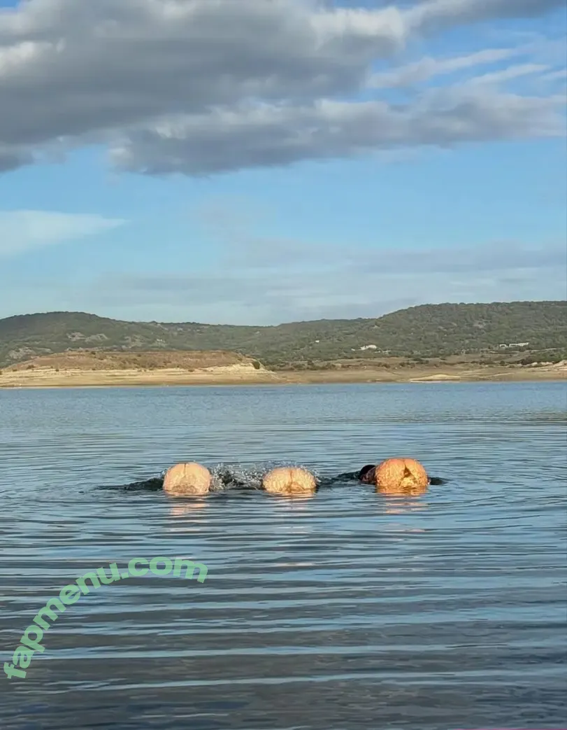 Maisie Williams nude photo #0136 (MaisieWilliamsOfficial / Maisie_Williams)