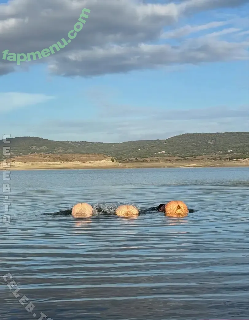 Maisie Williams nude photo #0143 (MaisieWilliamsOfficial / Maisie_Williams)