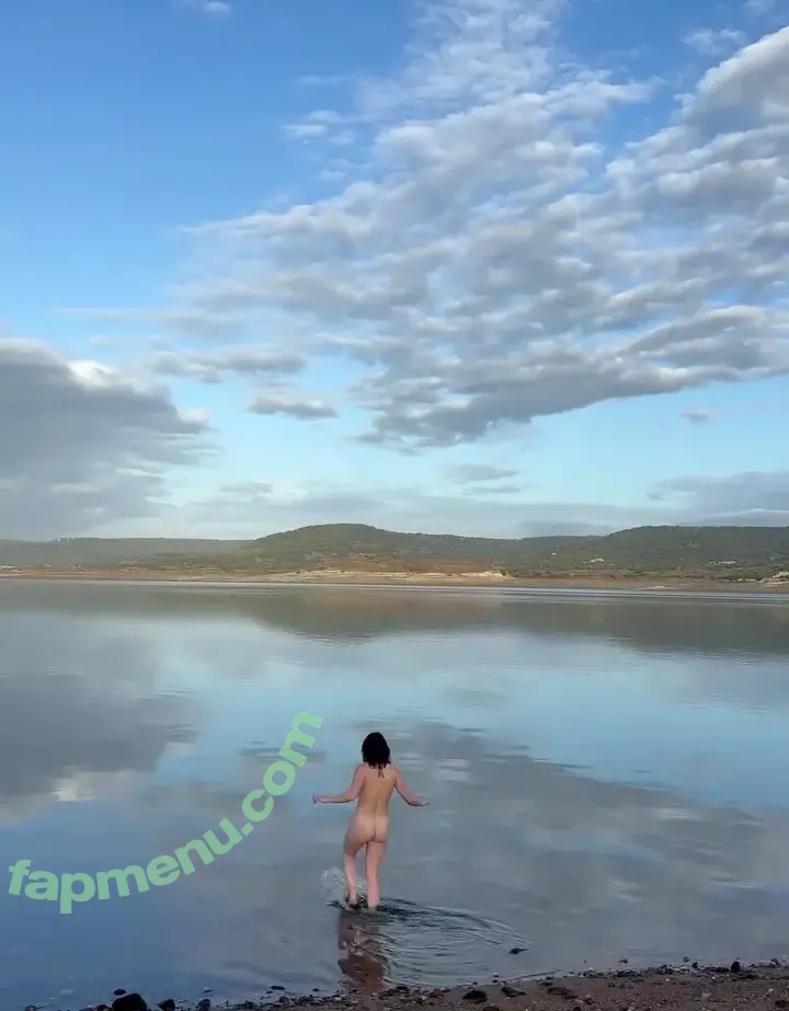 Maisie Williams nude photo #0152 (MaisieWilliamsOfficial / Maisie_Williams)