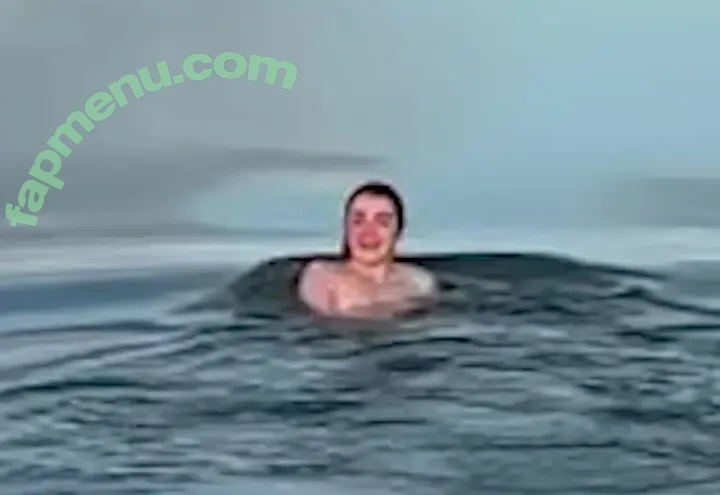 Maisie Williams nude photo #0158 (MaisieWilliamsOfficial / Maisie_Williams)