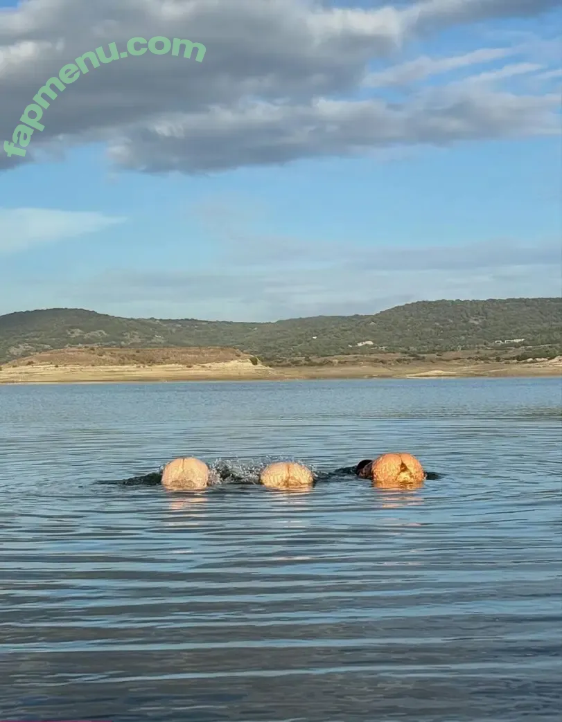 Maisie Williams nude photo #0164 (MaisieWilliamsOfficial / Maisie_Williams)