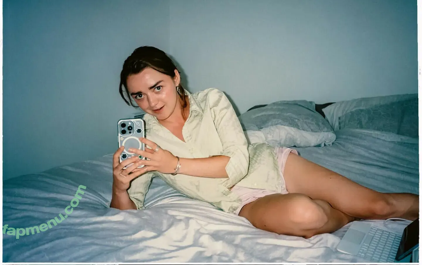 Maisie Williams nude photo #0166 (MaisieWilliamsOfficial / Maisie_Williams)