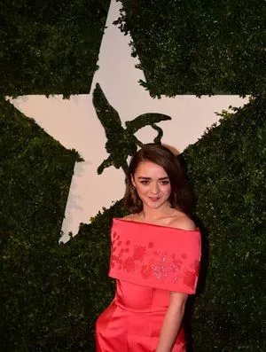 Maisie Williams / Maisie_Williams nude photo #0120